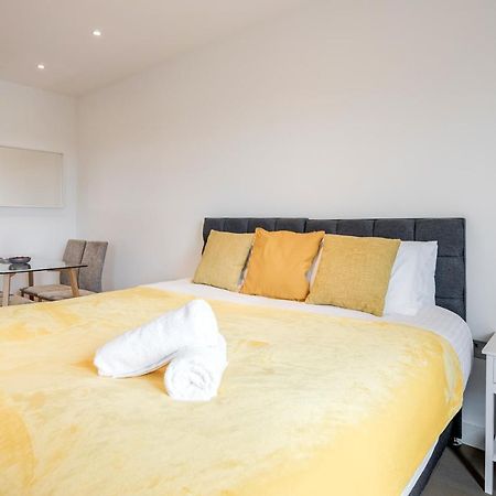 Luxury Studio Apartment St Albans With Amaryllis Apartments 외부 사진